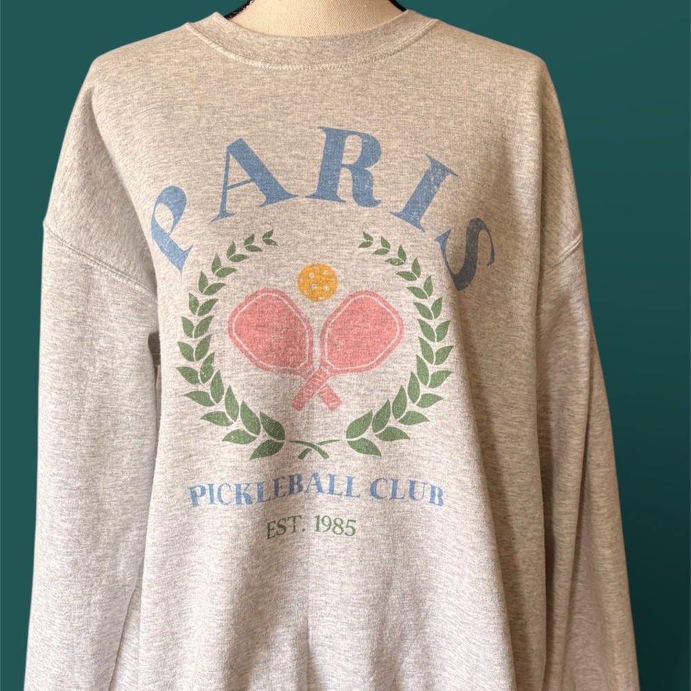 Gildan Unisex Paris Pickleball Club Grey Sweatshirt, Size Large